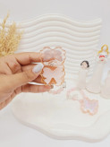 عطر صابونی مدل پروانه همراه دستبند مرواریدی