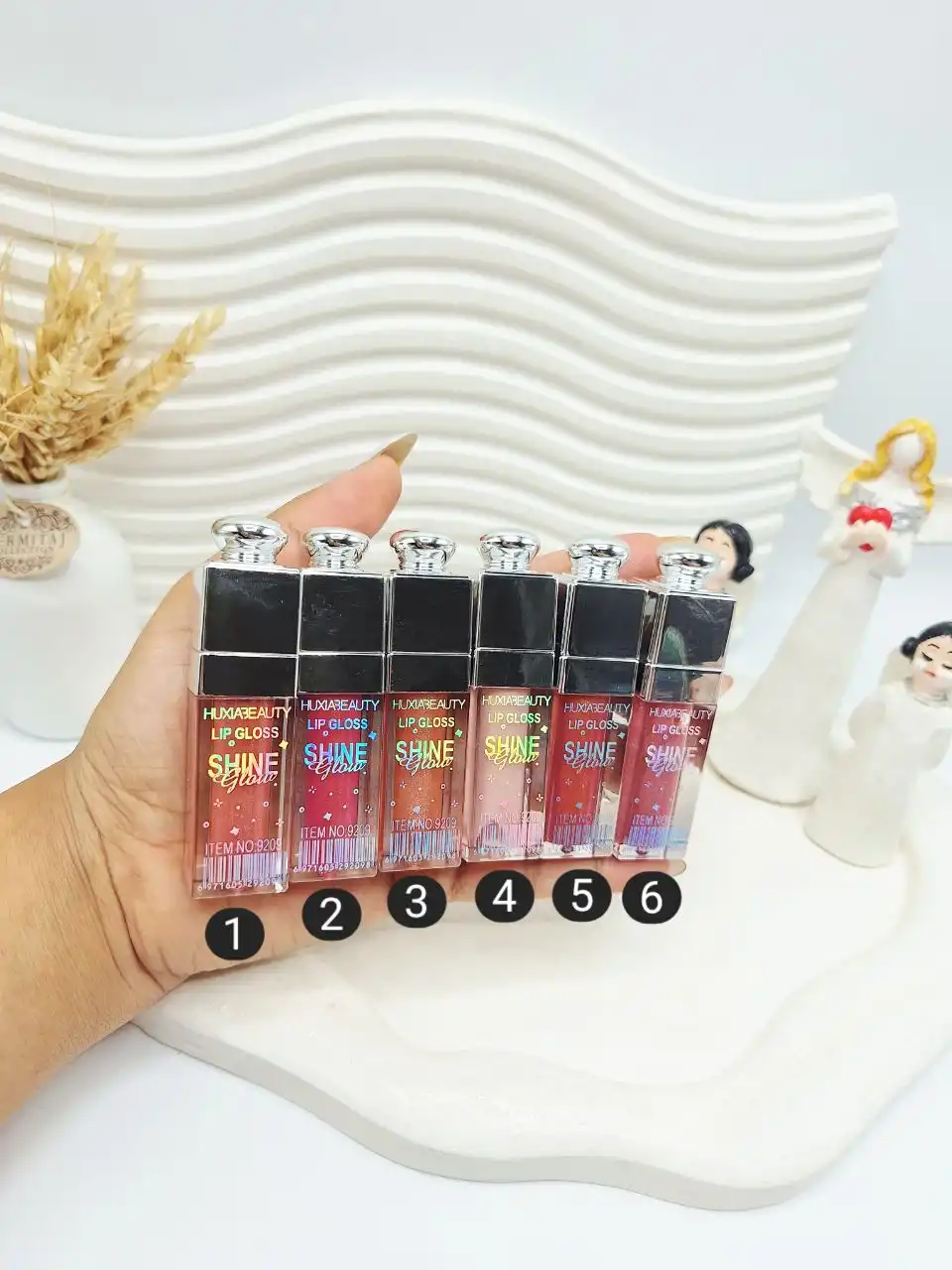 برق لب شاین‌دار هدی بیوتی HUDA BEAUTY
